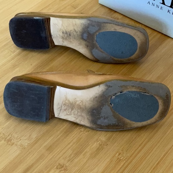 Anne Klein Varsity AK mules with original box.  Size 7.5. - Picture 3 of 4